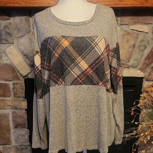 Maurices Gray Plaid Tunic Top